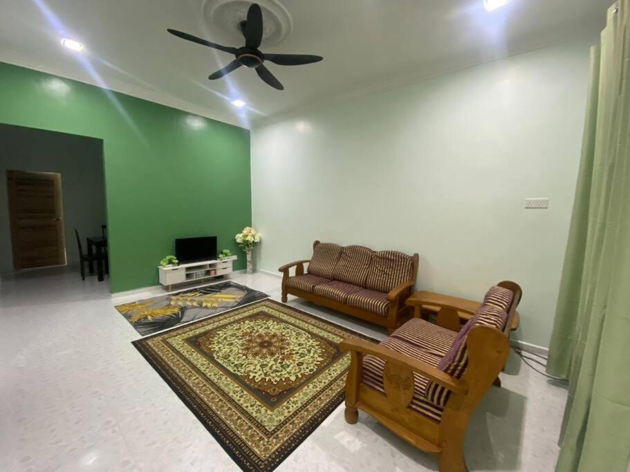 Homestay Kak Tiy Kuala Terengganu Dış mekan fotoğraf