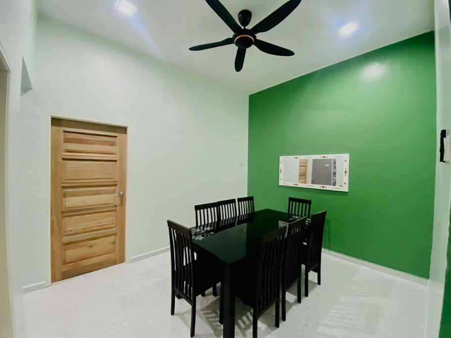 Homestay Kak Tiy Kuala Terengganu Dış mekan fotoğraf